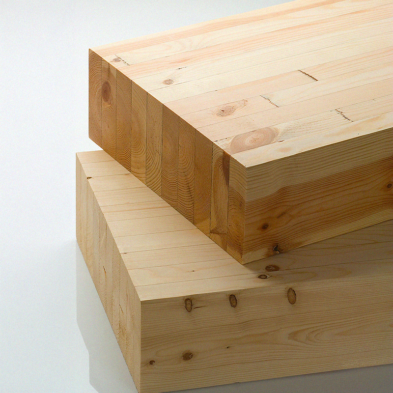 無垢材の約1.6倍の強度を持つ集成材を使用