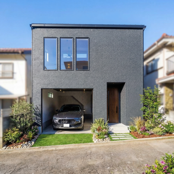 愛車とアウトドアを楽しむ、ガレージのある暮らし