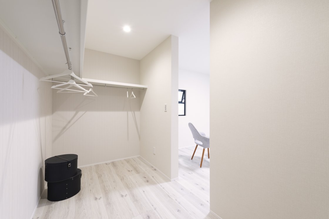 主寝室クローゼット