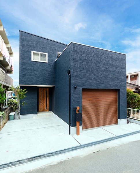 広々インナーガレージ＆バルコニー