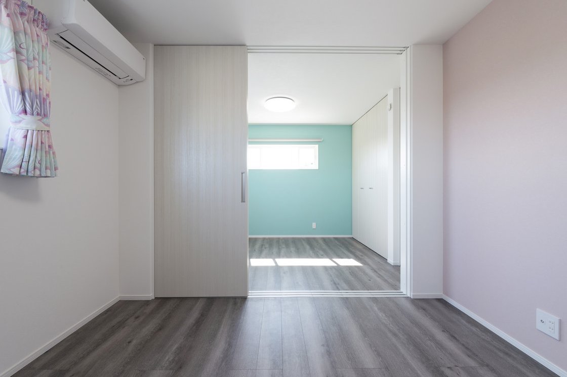 自由に区切ることができる洋室