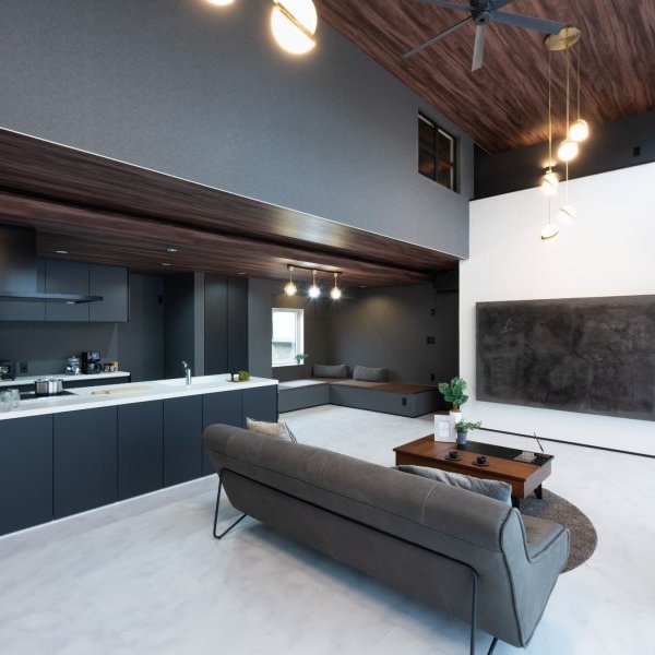 360°どこを見ても美しい、集まりたくなるハーフ吹き抜けのある住まい