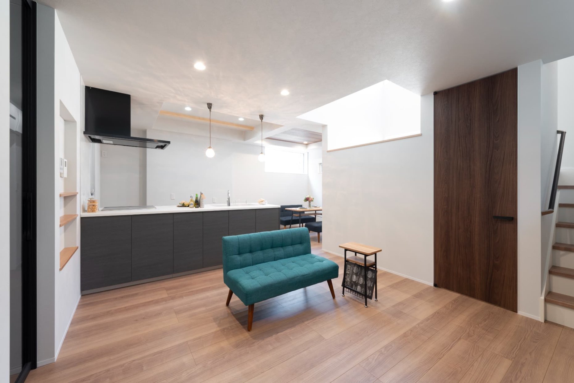 開放感溢れるスキップフロアと屋上ルーフバルコニーのあるお家