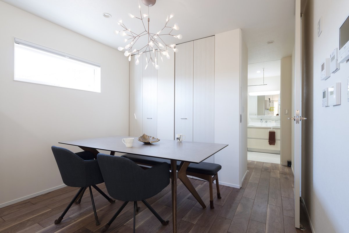 ダイニング。照明。