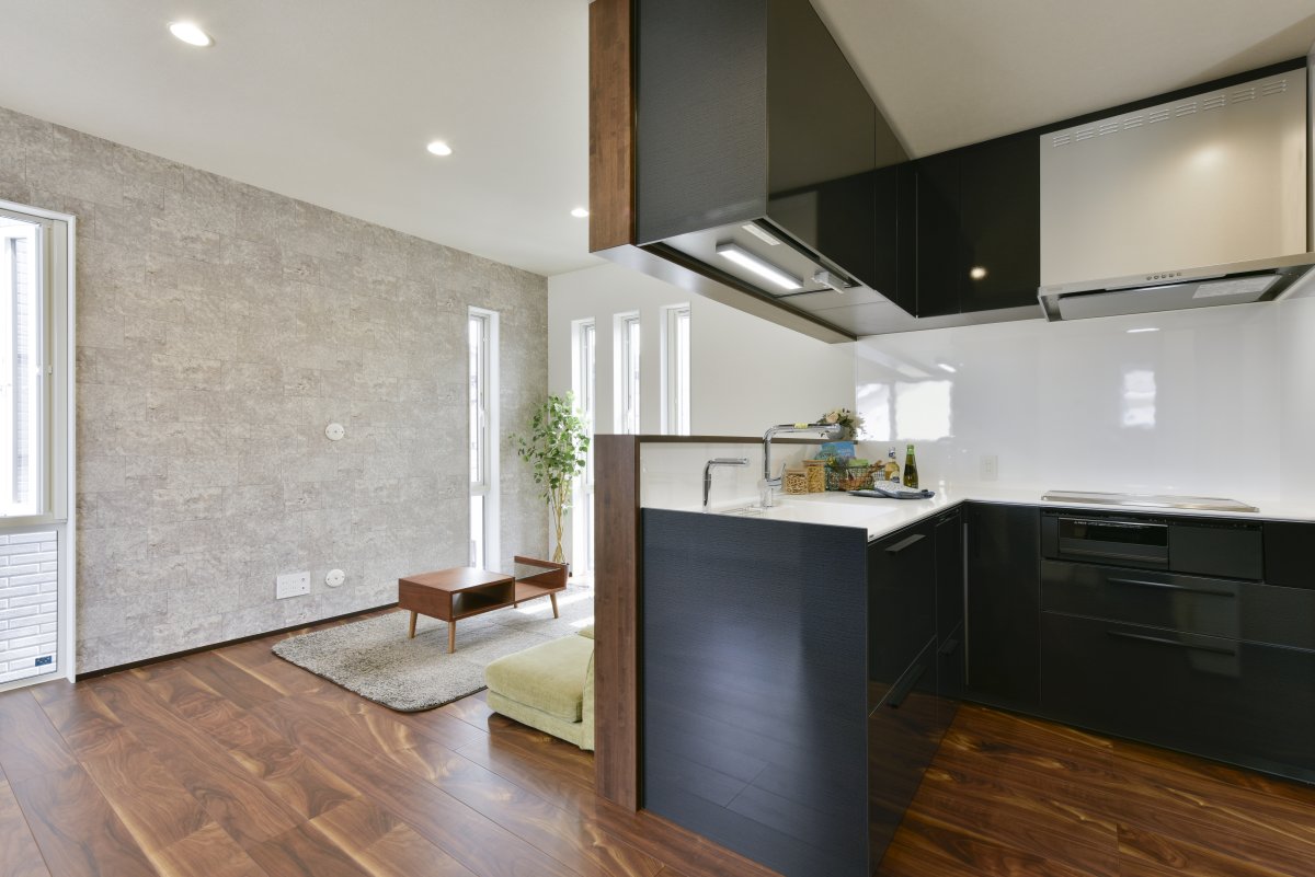 L字型のキッチン。TOTOザ・クラッソシリーズのキッチン。  動線が短く、作業効率が上がるL字型。