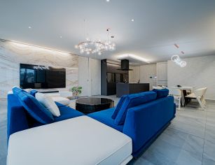 ゴルフシュミレーターとトレーニングルームがあるホテルライクな2世帯住宅 アイキャッチ画像