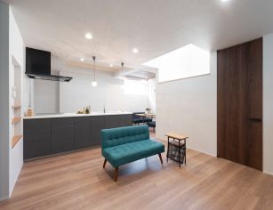 開放感溢れるスキップフロアと屋上ルーフバルコニーのあるお家 アイキャッチ画像